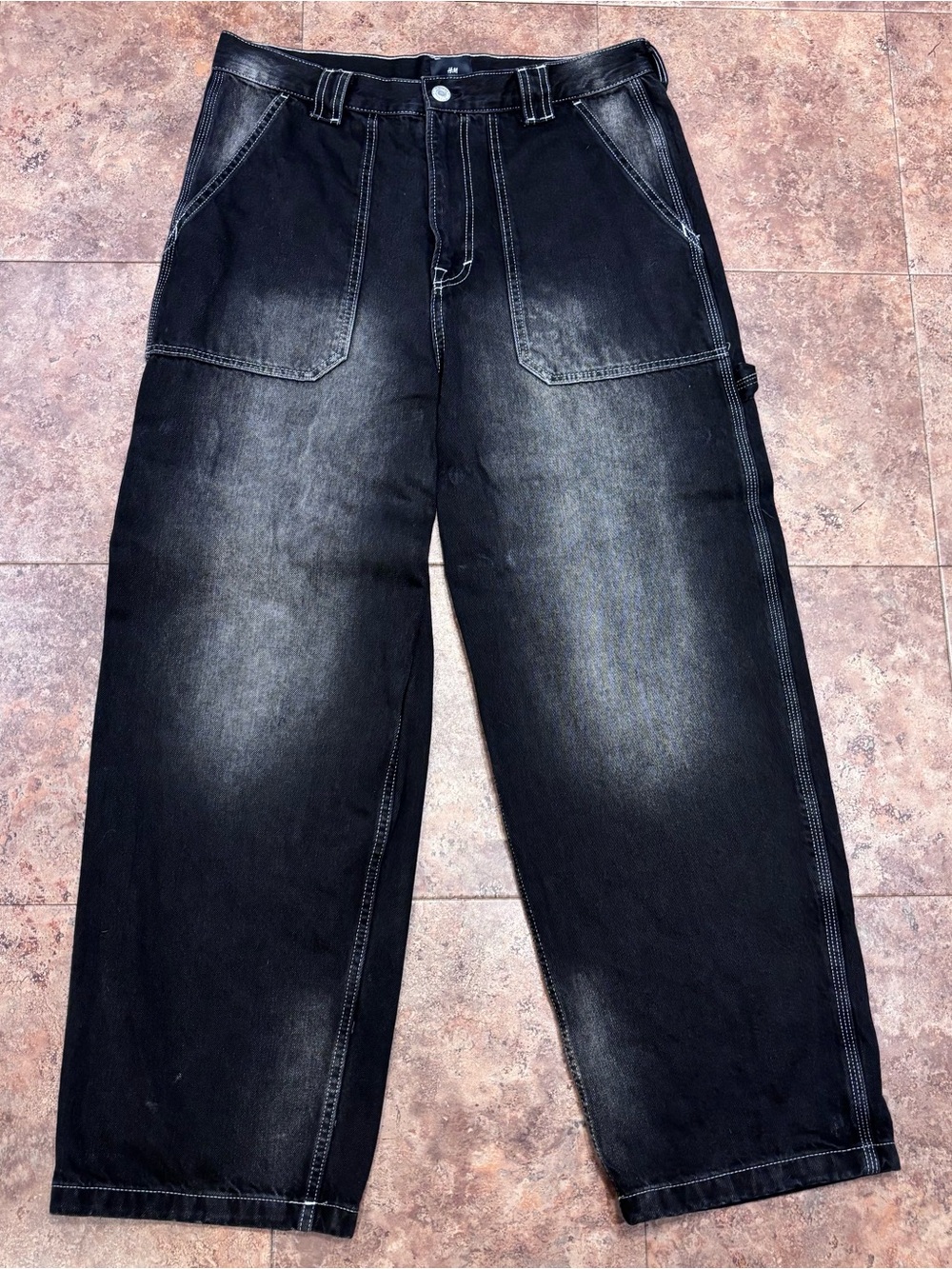⁠Y2K H&M Men Baggy Fit Wide Leg Carpenter Jean Black Faded Contrast Stitch 34x32